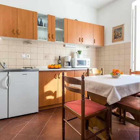 Nika Ii Apartamento